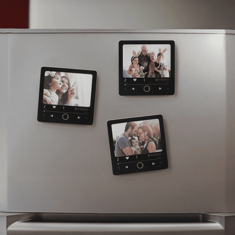 Melody Magnet Frame main display with music and photo features
