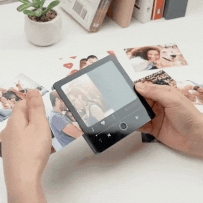 Melody Magnet Frame main display with music and photo features